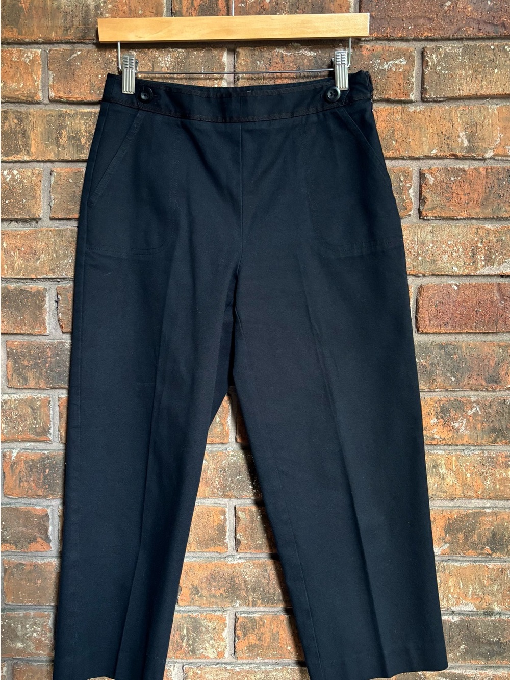 Talbots Women’s Black Cotton Capri Pants